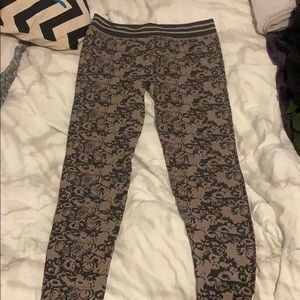 Fabletics crop leggings